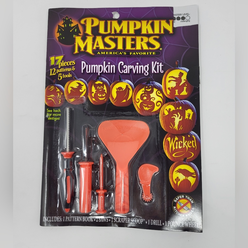 Pumpkin Masters Carving‎ Kit 17 pieces 12 patterns 5 Tools Halloween